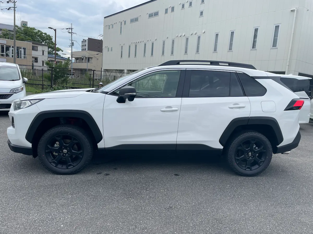 RAV4の外観サイズ
