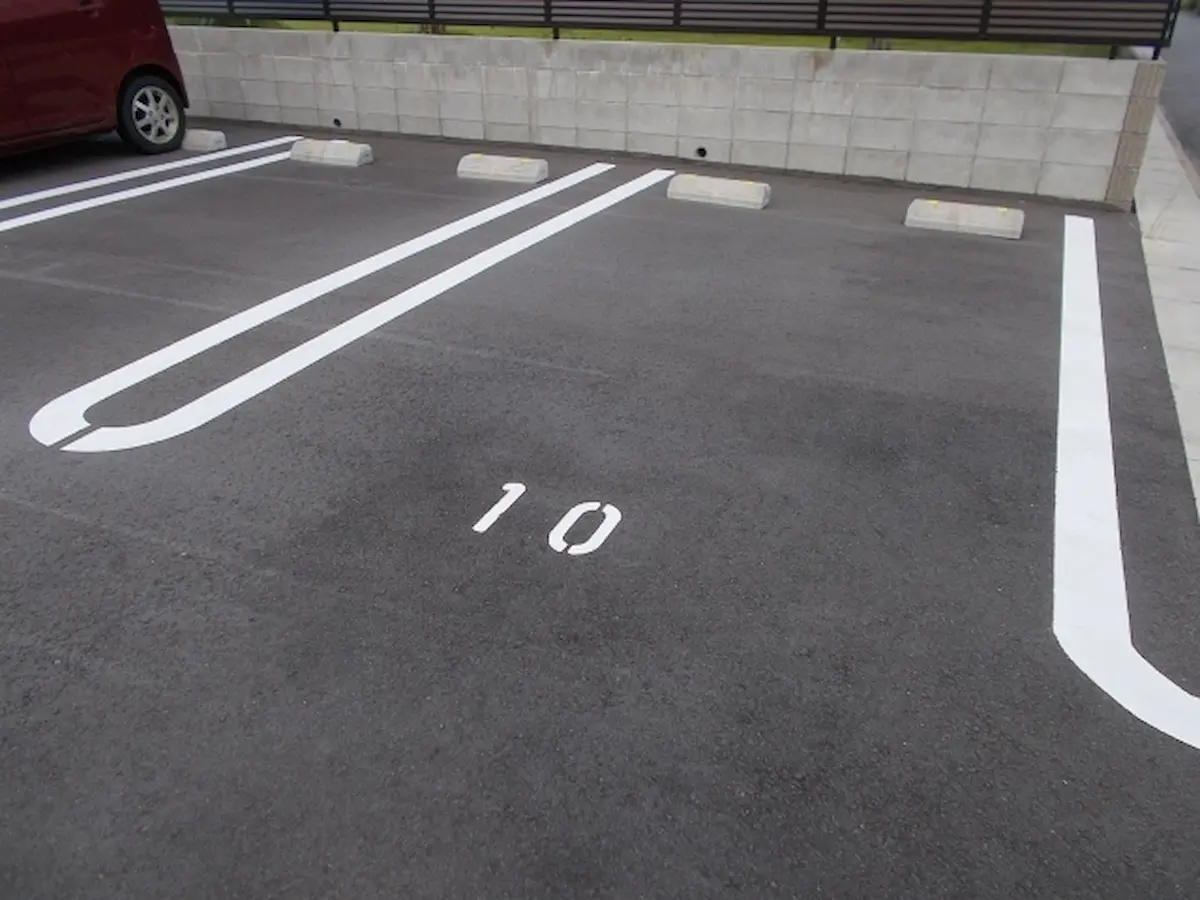 〈STEP1〉自宅から2㎞以内で中古車の駐車スペースを確保